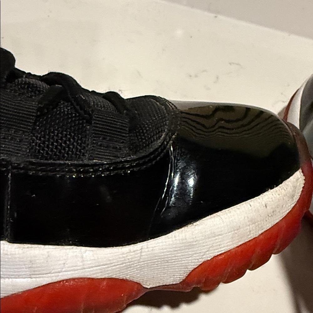 Jordan 11’s high top (Bred) - Picture 12 of 14